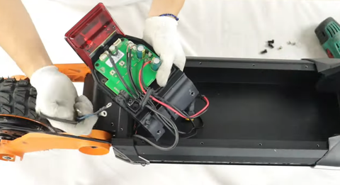 How to Replace the Rear Shock Absorber on a KuKirin G3 Electric Scooter